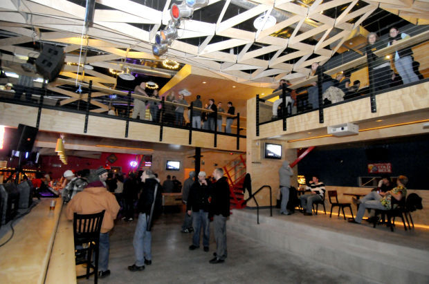 biz HANGAR 9 OPENING